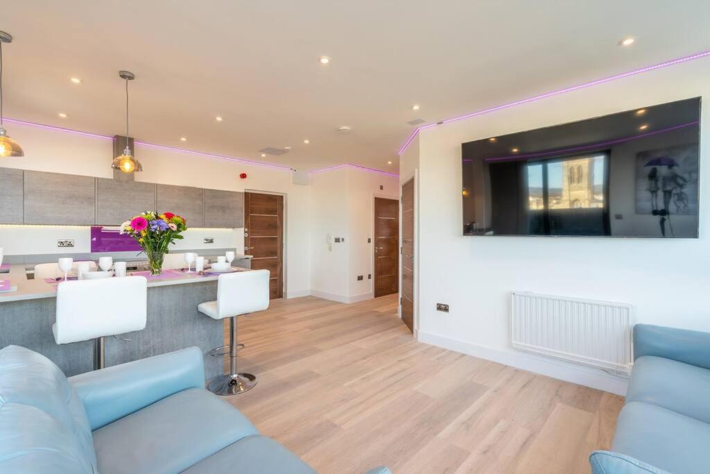 Central Penthouse With Hot Tub & Views 22 Cheltenham Zewnętrze zdjęcie