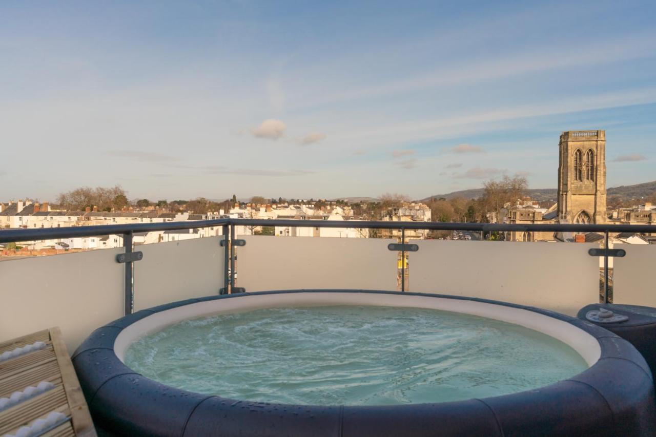 Central Penthouse With Hot Tub & Views 22 Cheltenham Zewnętrze zdjęcie