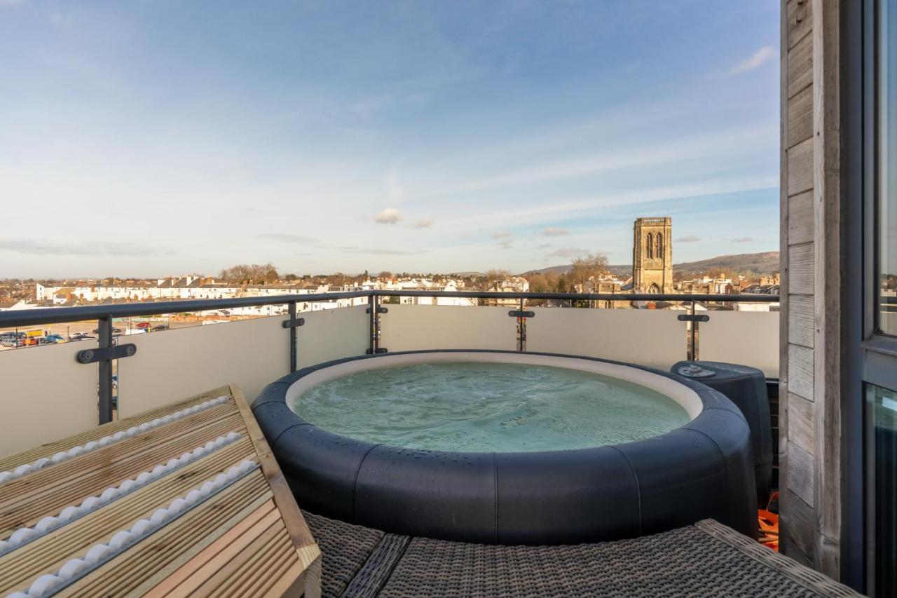 Central Penthouse With Hot Tub & Views 22 Cheltenham Zewnętrze zdjęcie